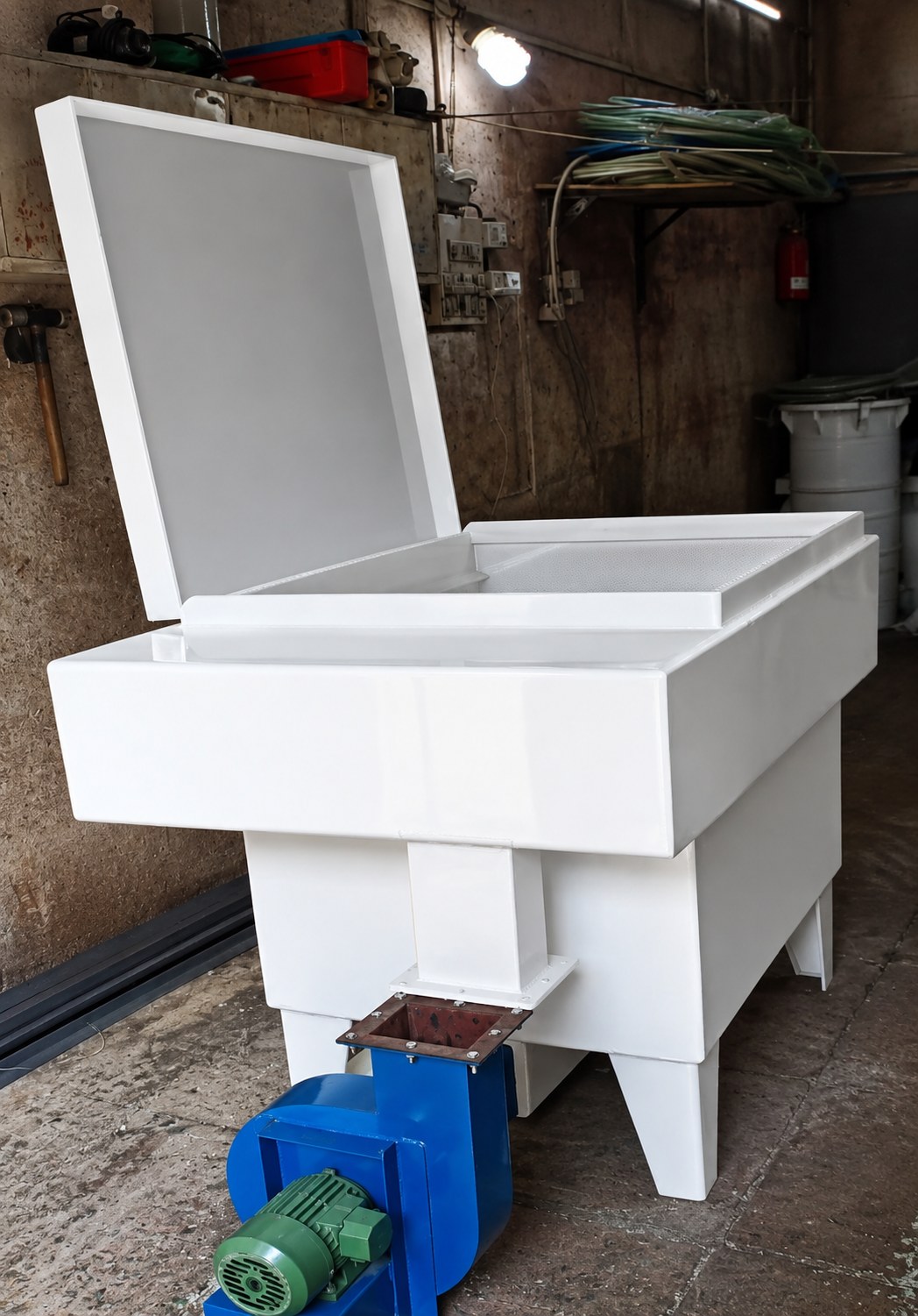 Industrial air blower integrated with process tank equipment manufactured by Guddu Rectifiers